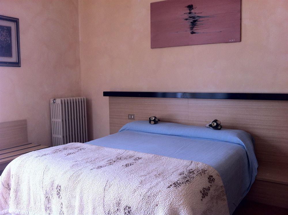 Guest House Villa De Ros Salo Exterior photo